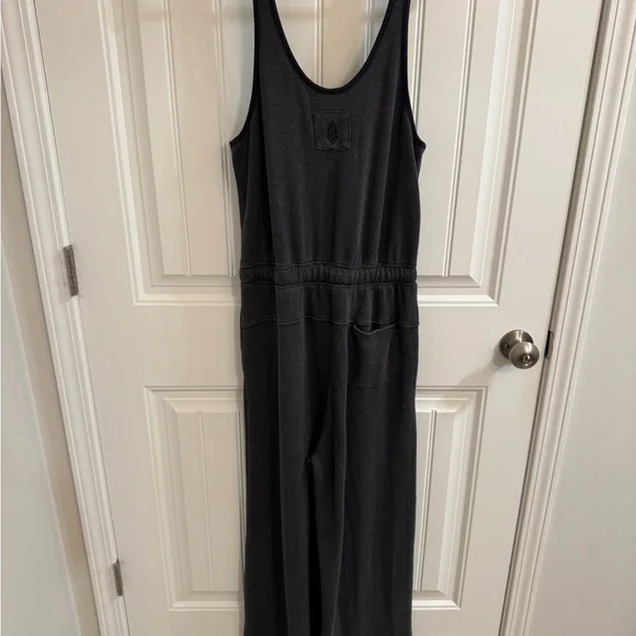 Black One To Beat Sleeveless Onesie - Picture 5 of 8